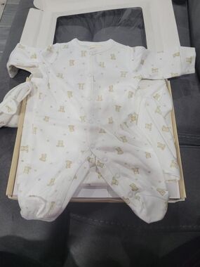 First Impressions Bear Print Baby Gift Set - Ivory and Tan